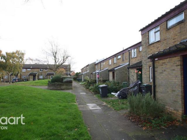 Flat for rent in Marsh Farm, Luton