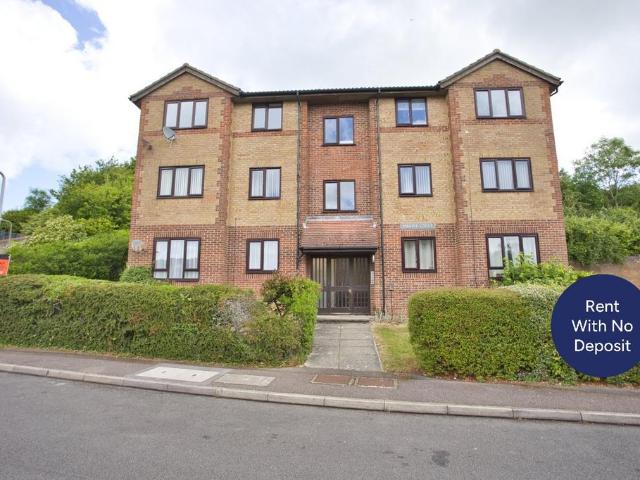 Flat for rent in Buckland Valley, Ash