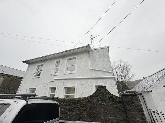 Apartment for rent in Pontypridd, Wales