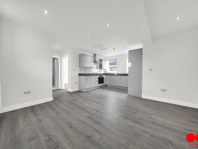 Apartment for rent in Upton Park, Greater London