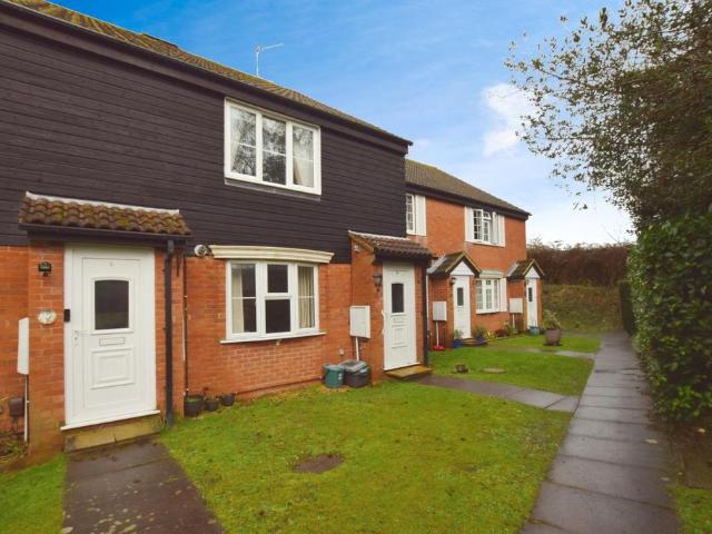 Flat for rent in Chaulden, Pouchen End