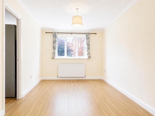 Apartment for rent in Holywell Estate, North Watford