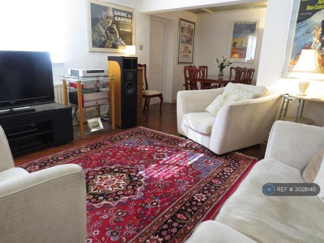 Apartment for rent in Sydenham, Green Close