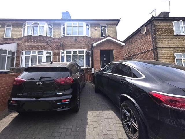 Flat for rent in Greater London