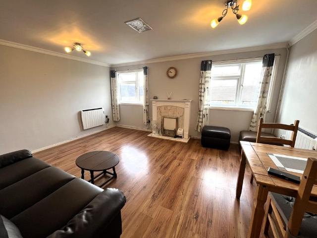 Flat for rent in London Borough of Hounslow, Feltham