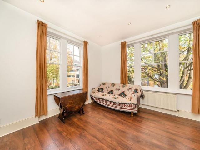 Apartment for rent in Surbiton, Greater London