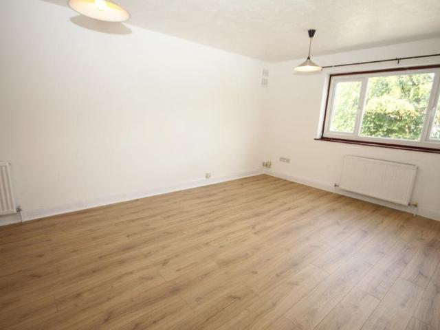 Apartment for rent in Spring Park, Luton