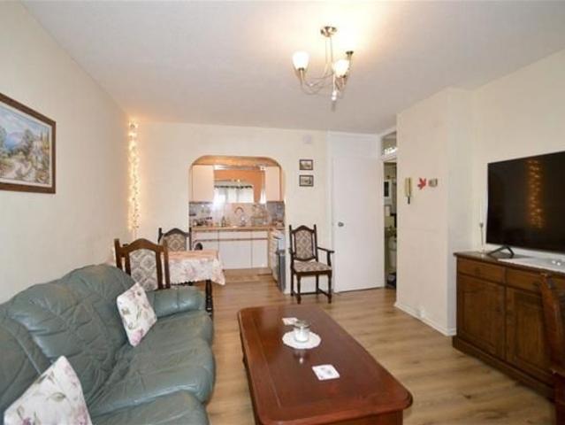 Apartment for rent in St Albans, Five Acres
