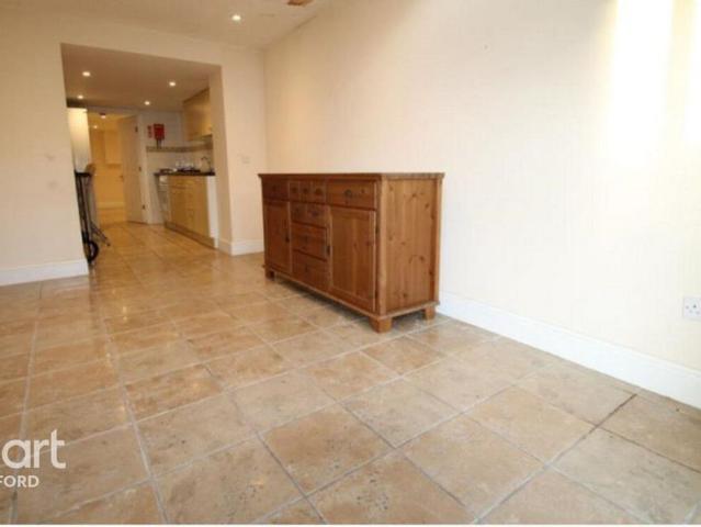 Apartment for rent in Guildford Park, Guildford