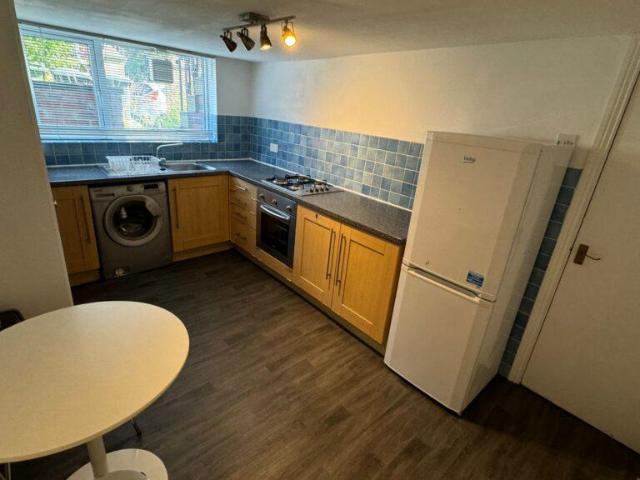 Flat for rent in Burley, West Yorkshire