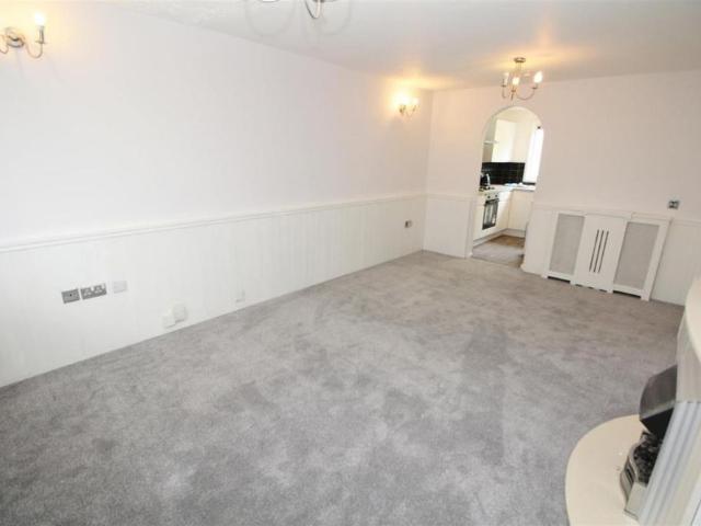 Apartment for rent in St Albans, Five Acres