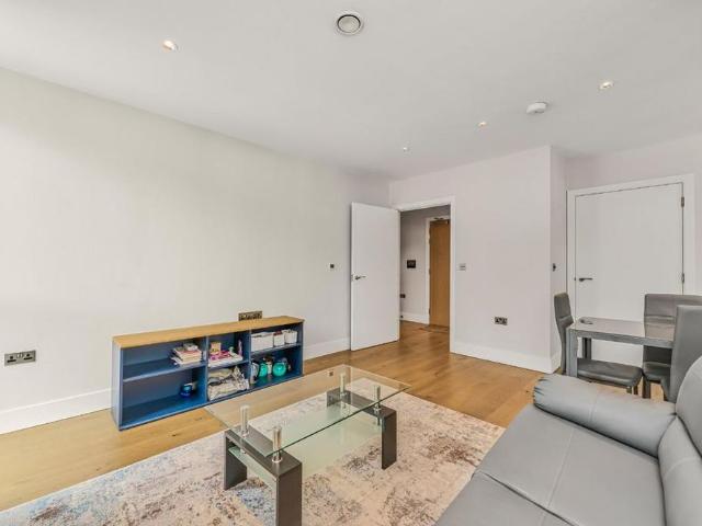 Apartment for rent in Battersea Exchange, Greater London
