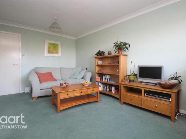 Flat for rent in Leyton, Greater London