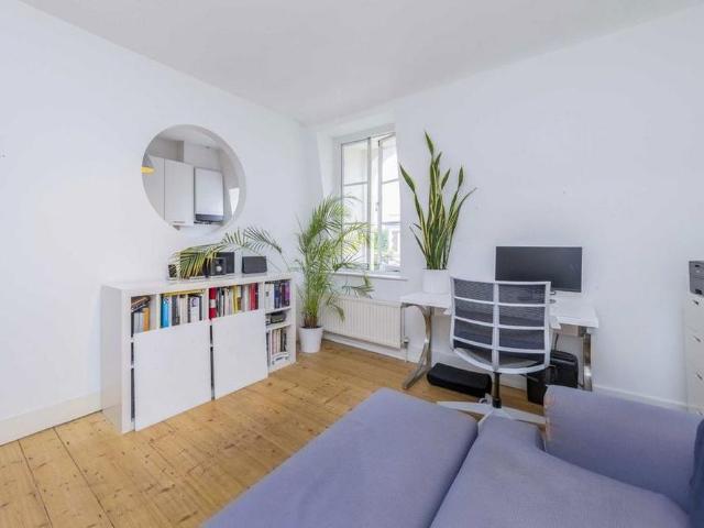 Apartment for rent in North Kensington, Isle Of Man