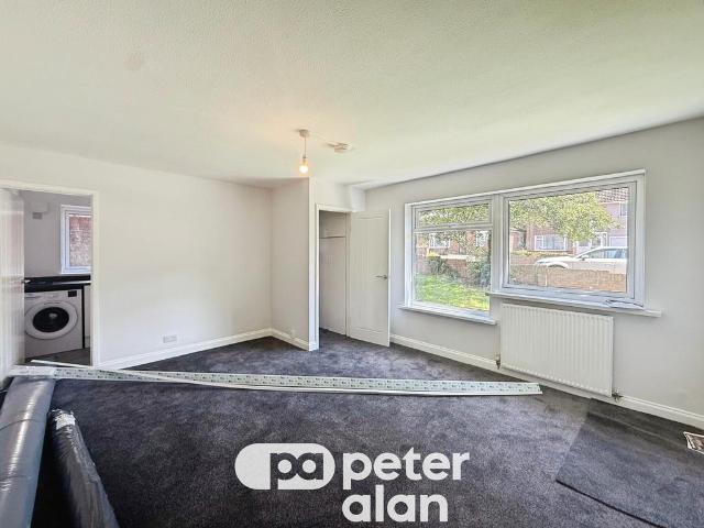 Flat for rent in Rhydypenau, Falcon Lodge