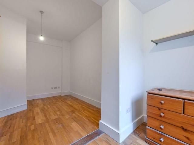 Apartment for rent in Highbury, Greater London