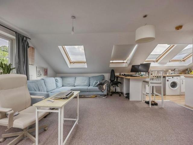 Apartment for rent in Hillview, Surrey