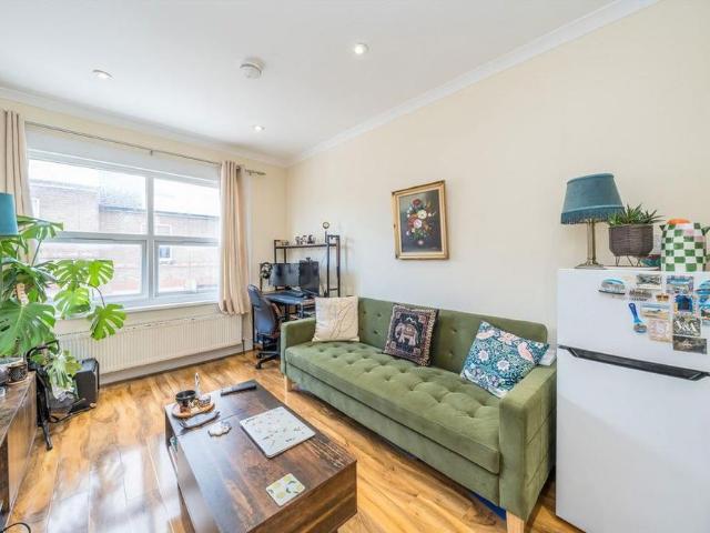 Apartment for rent in London Borough of Hounslow, Greater London