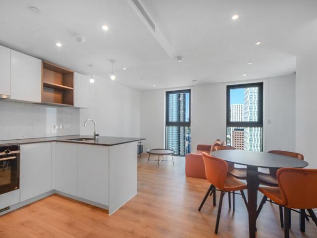Flat for rent in Isle Of Dogs, Greater London