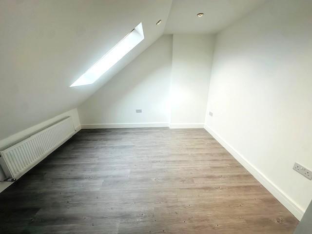 Flat for rent in Lower Halliford, Surrey