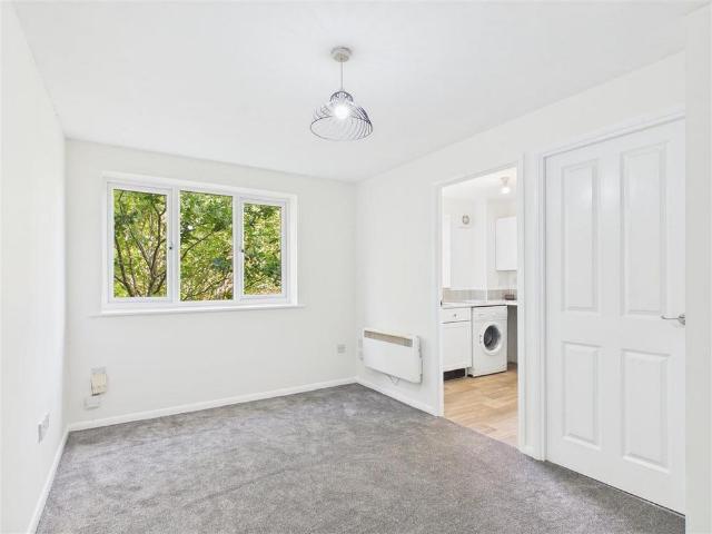 Apartment for rent in Hill View, King's Walden