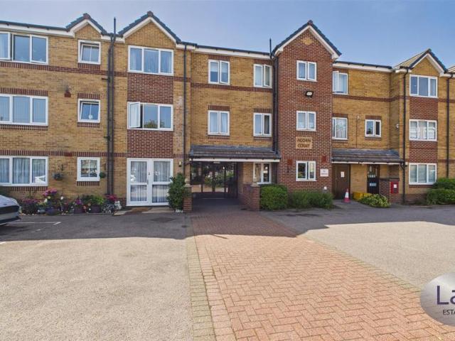 Flat for rent in Broxbourne, Hertfordshire