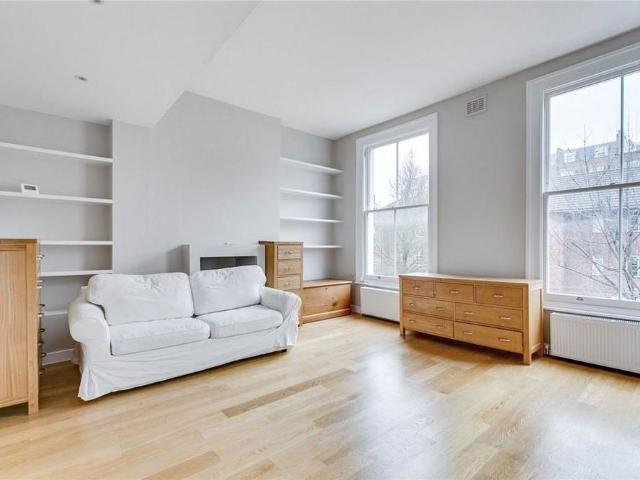Apartment for rent in North Kensington, Greater London