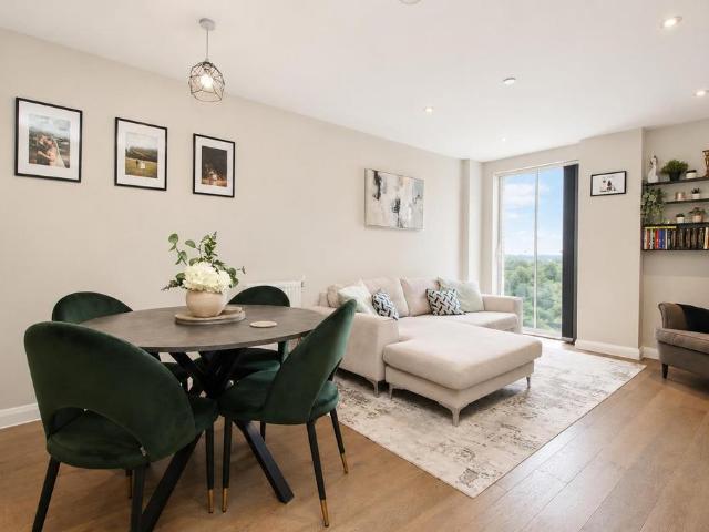 Flat for rent in Elstree and Borehamwood, Borehamwood