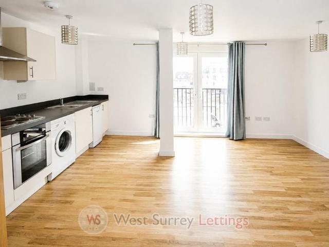 Apartment for rent in Woking, Surrey