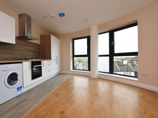 Apartment for rent in London Borough of Croydon, Thornton Heath