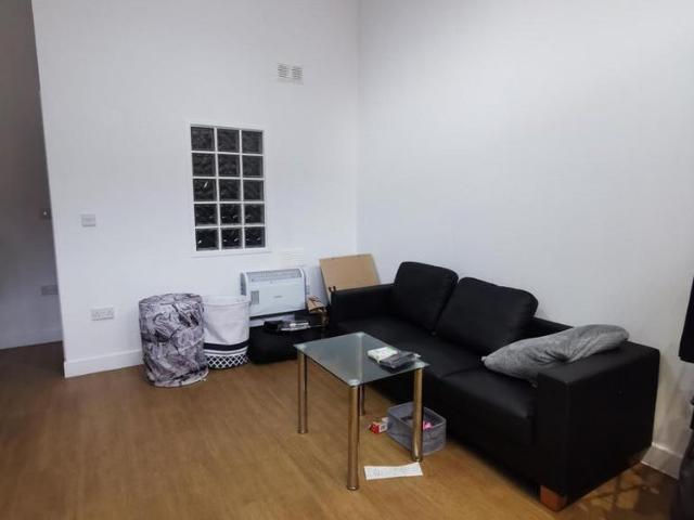 Apartment for rent in Mount Pleasant, Swansea