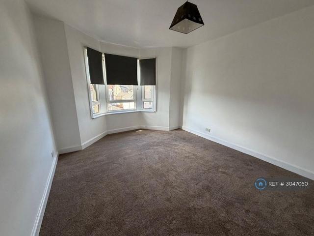 Apartment for rent in Castlehead, Glenburn
