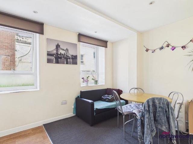 Apartment for rent in Bohemia, Guestling Green
