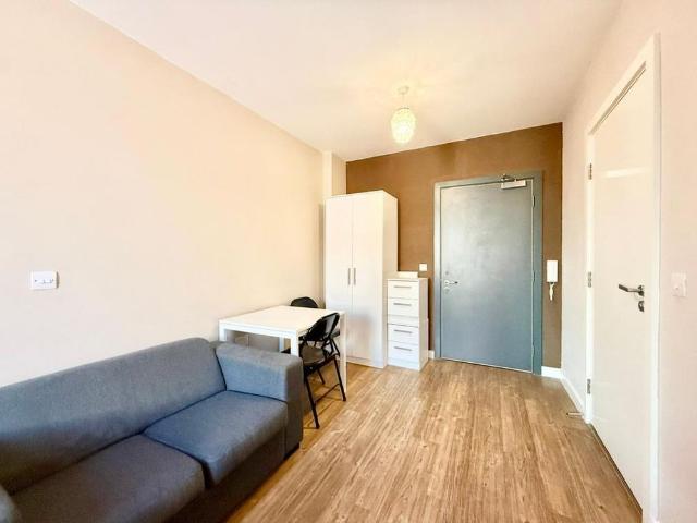 Apartment for rent in St George's Quarter / Cultural Quarter, Calderstones