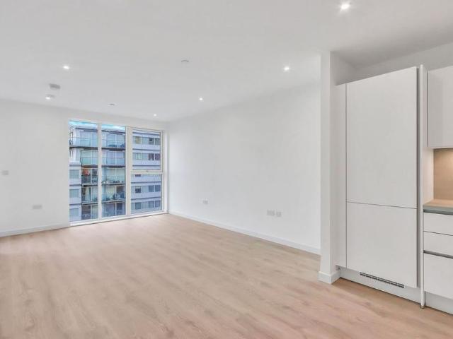 Apartment for rent in London Borough of Hounslow, Greater London