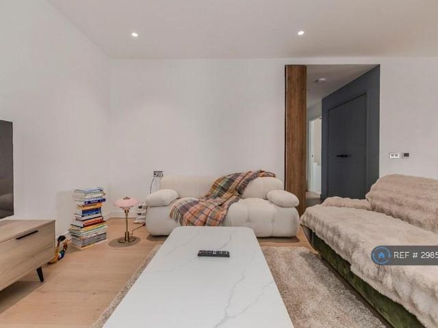 Apartment for rent in Greenwich Peninsula, Greater London