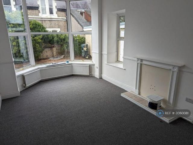 Apartment for rent in Llanrhos, Conwy