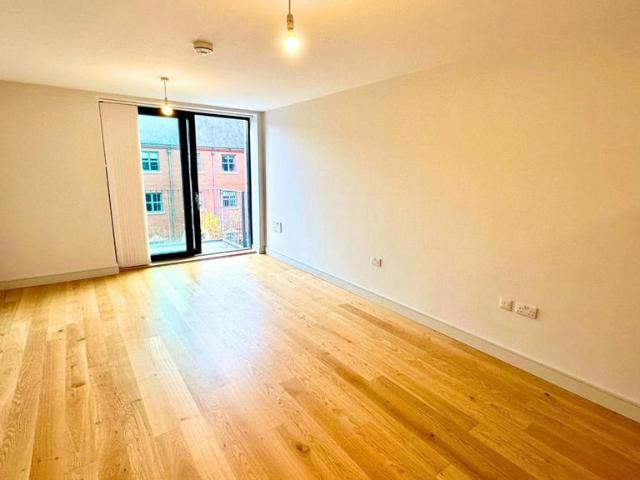 Flat for rent in Wapping Wharf, Bristol