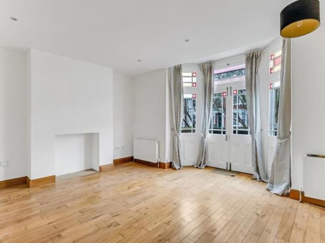 Apartment for rent in Cat Hill, Isle Of Man