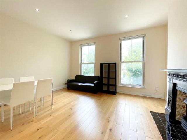 Apartment for rent in Lower Holloway, Greater London