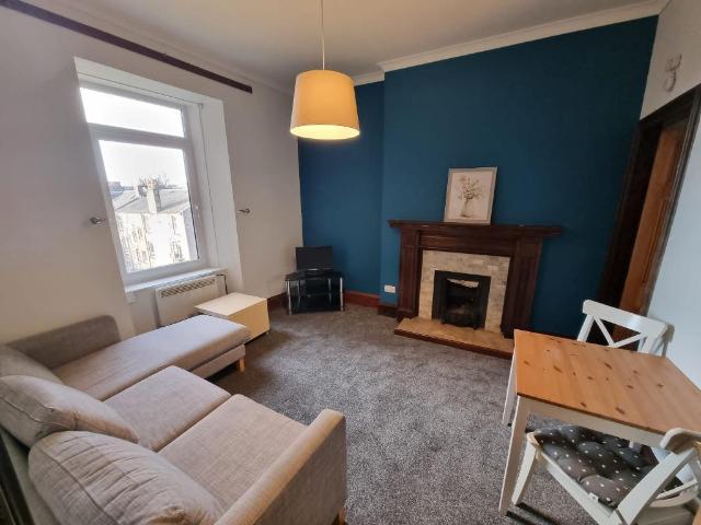 Flat for rent in Ferryhill, Ballindoch