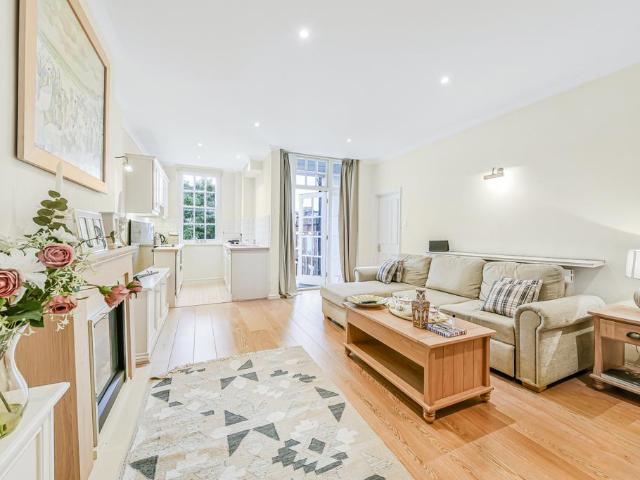 Flat for rent in St. John's Wood, Isle Of Man