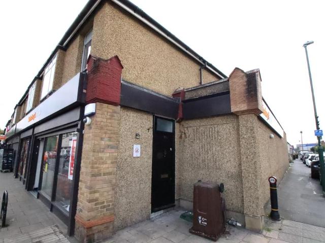 Flat for rent in The Wrythe, Greater London