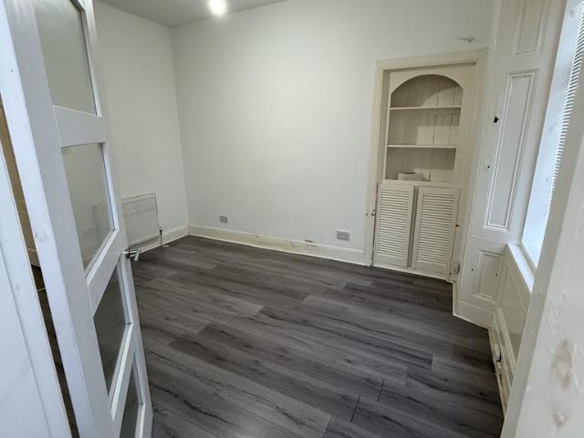 Flat for rent in Baillieston, Scotland