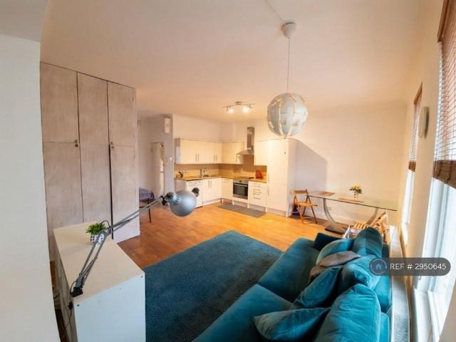 Apartment for rent in Hendon Central, Greater London