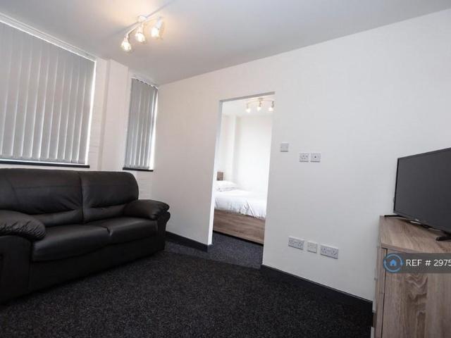 Room for rent in Stoke, Stoke-on-Trent