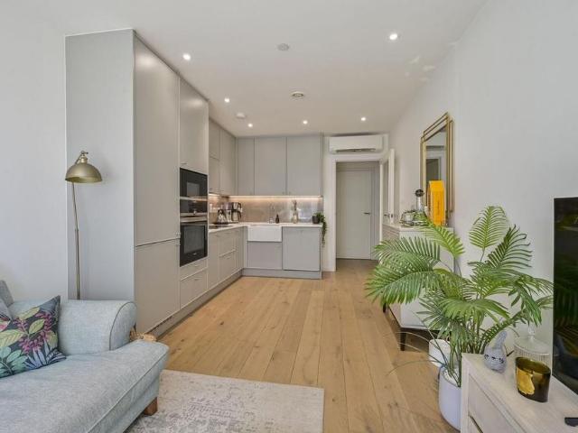 Apartment for rent in Putney, Greater London