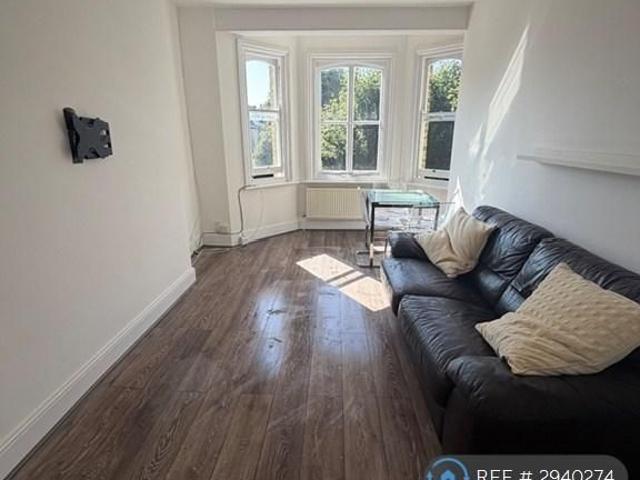 Apartment for rent in Aldrington