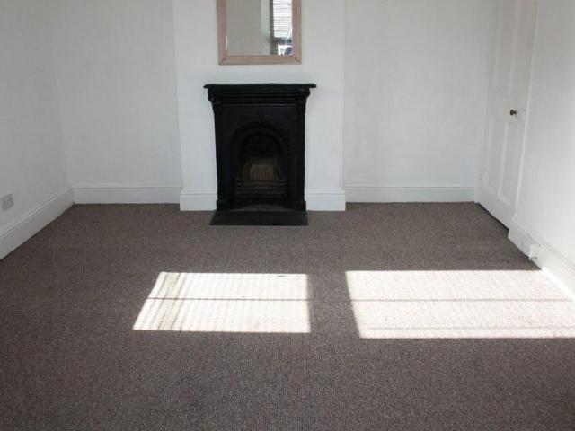 Apartment for rent in Staddiscombe, Mount Wise