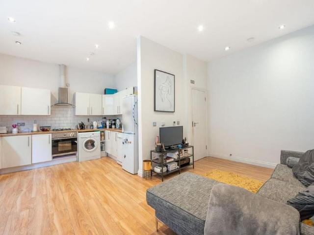 Apartment for rent in London Borough of Barnet, Greater London